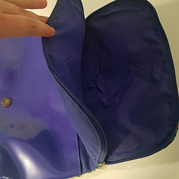 Makeup bag - Picture 4 of 4